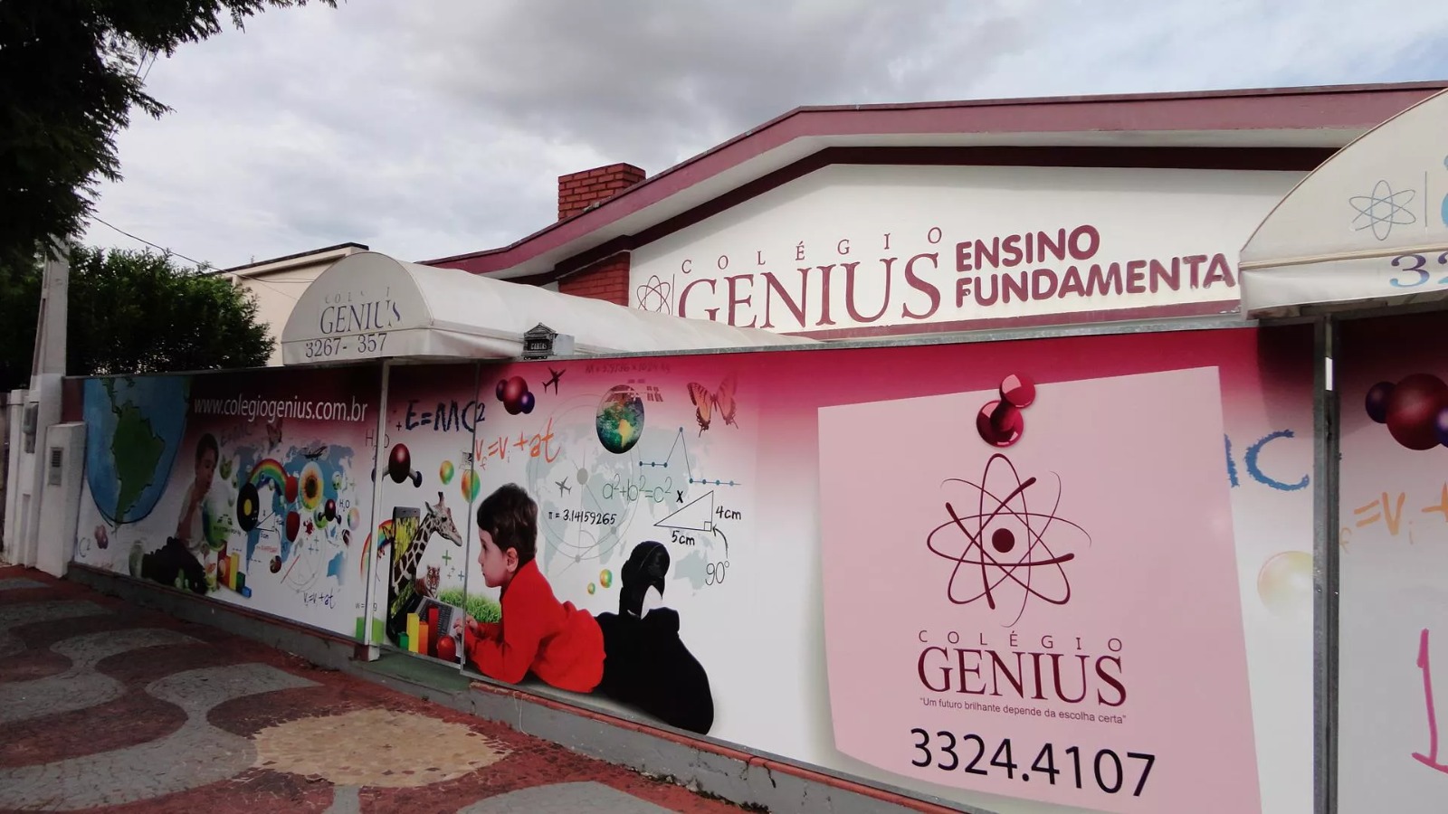 Fachada do Colégio Genius